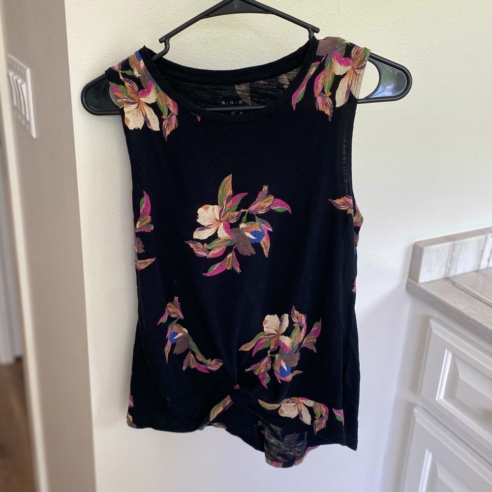 Cute black cotton tank! Dress up or down